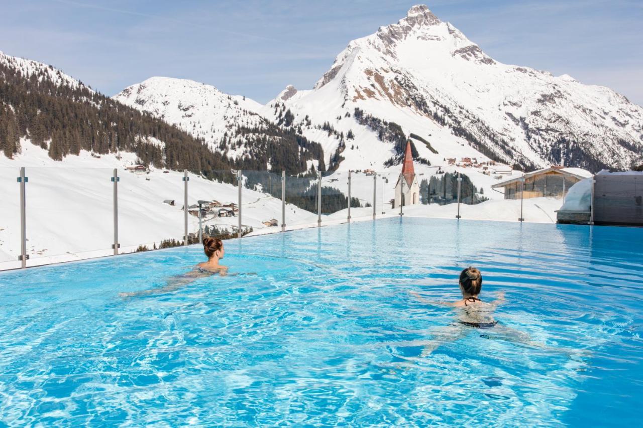 Alpenparks Hotel & Apartment Arlberg Warth Mit Pool Exterior foto