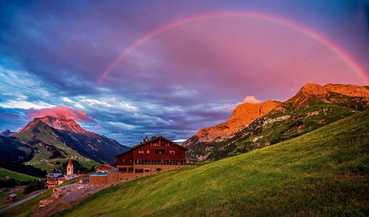 Alpenparks Hotel & Apartment Arlberg Warth Mit Pool Exterior foto